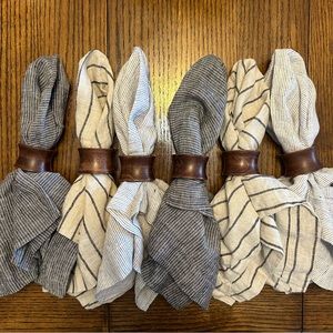 Crate & Barrel Linen Dinner Napkins and Rings